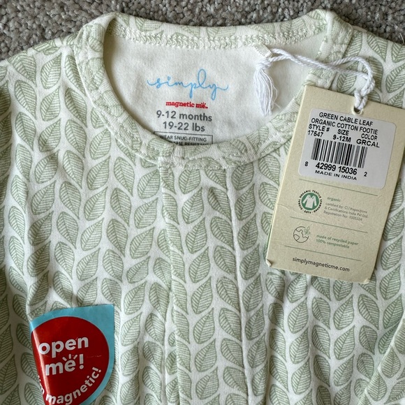 Simply Magnetic Me Green Cable Leaf Organic Cotton Footie. Elegant simple print - Picture 4 of 4